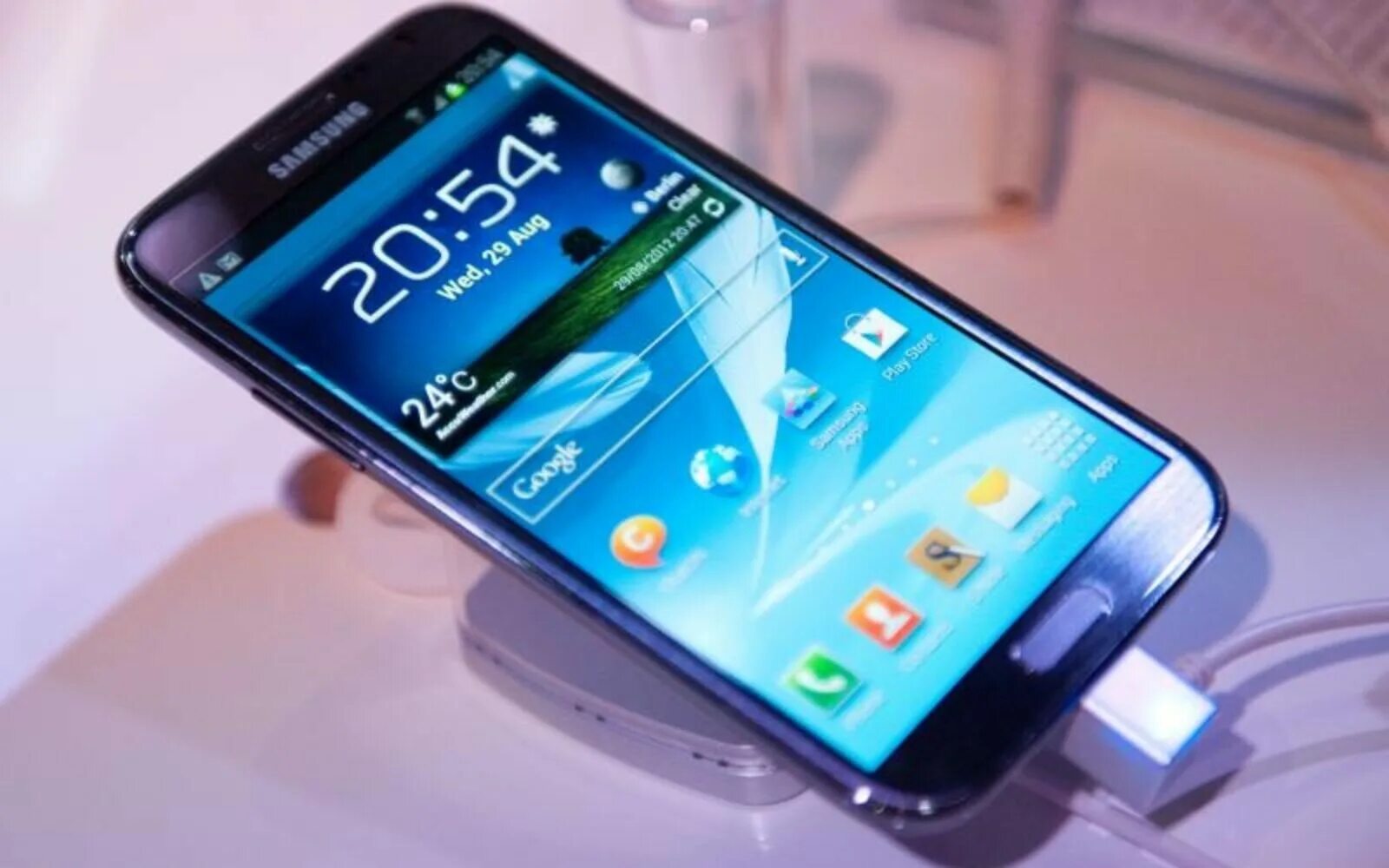 Samsung Galaxy 2012. Самсунг галакси 2013. Samsung Galaxy 2013 года. Samsung Galaxy 2011. Самсунг какой лучше купить 2024 телефон