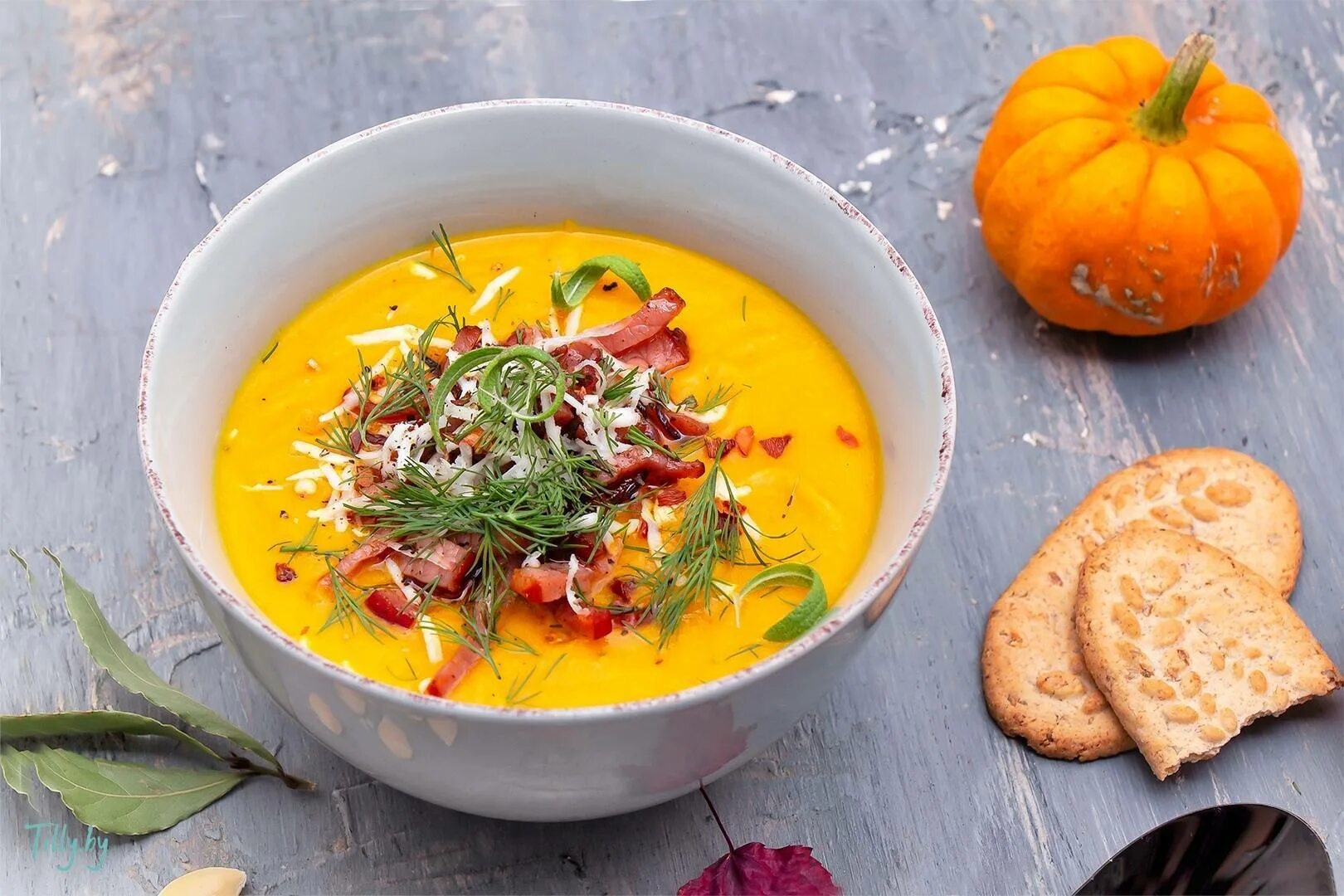 Суп из тыквы рецепты быстро и вкусно. Тыквенный суп-пюре высоцкая. белоника тыквенный суп. суп в тыкве. суп из тыквы со сливками.