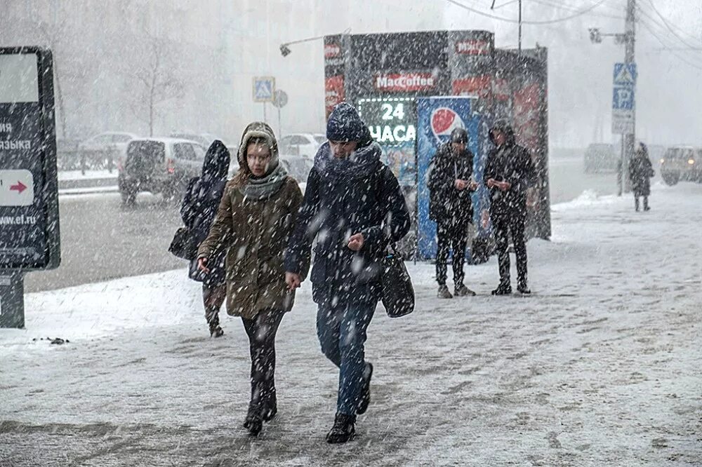 Кто такой синоптик. Снег в Самаре. Снегопад в Самаре. Тяжелая зима. Снегопад в Самаре сегодня.