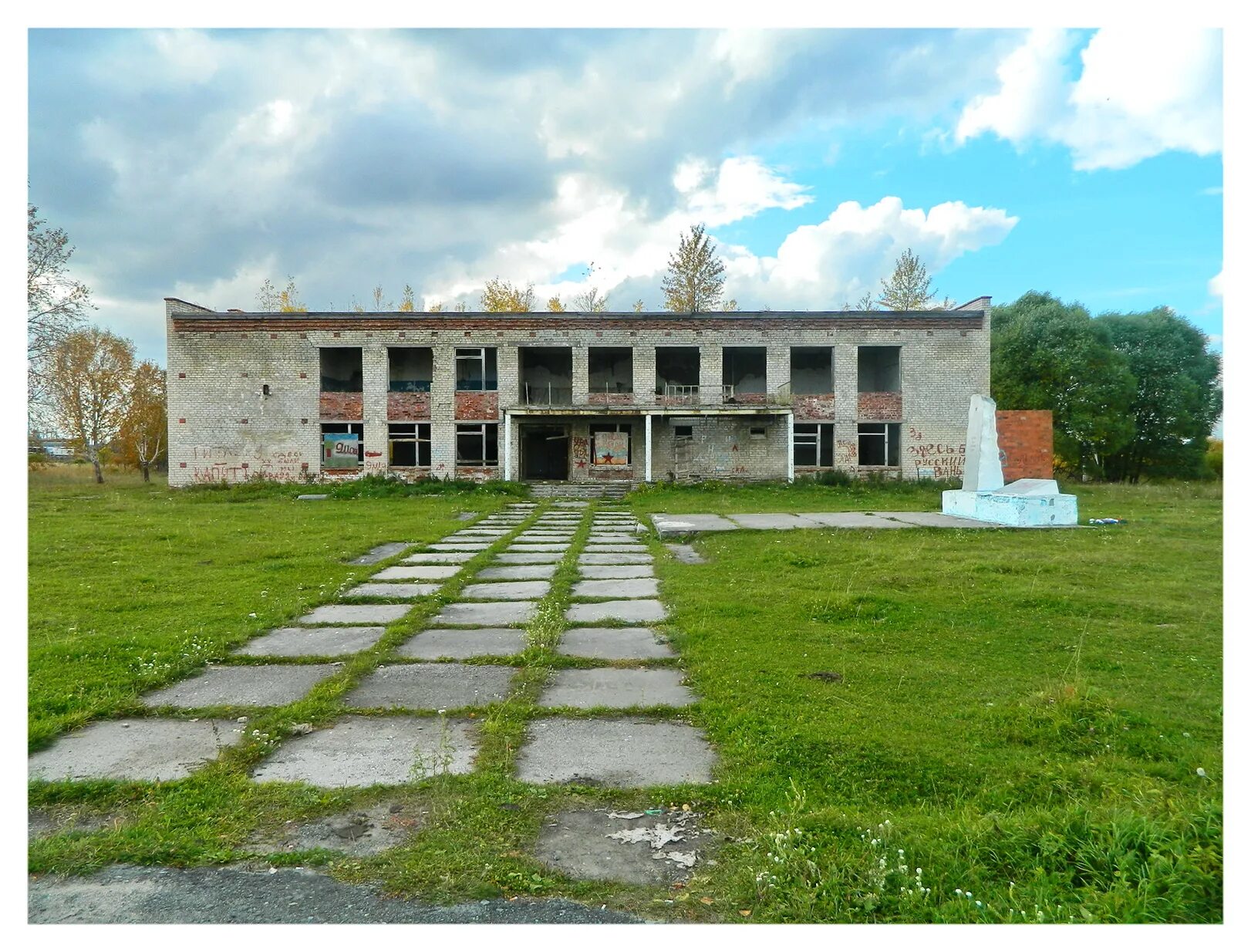 яр тугулымского. село яр село яр, тугулымский городской округ, свердловская область. яр тугулымского. памятник двум солдатам в селе красный яр. яр тугулымский район.