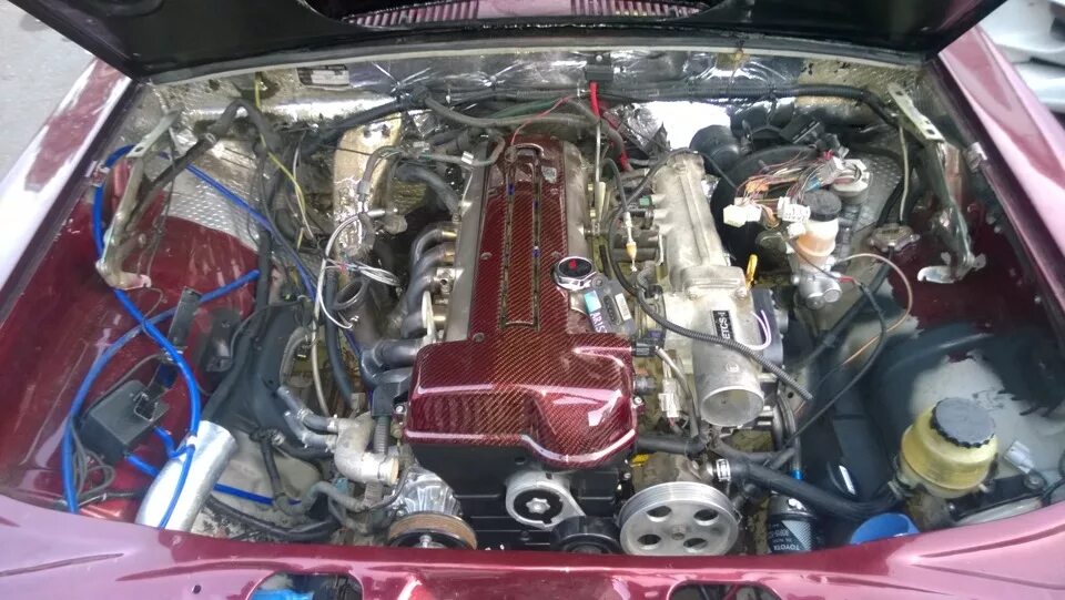 Газ 24 свап двигателя. Газ 31105 с двигателем тойота. V8 змз 511 на волгу. Мотор волга 24. Волга с двигателем тойота 2jz.