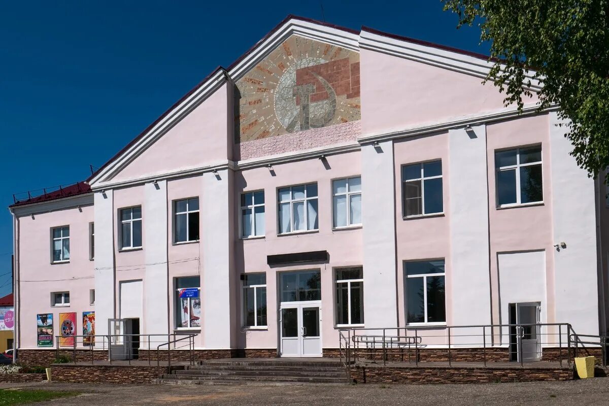 Улица кленовая урень. Урень улица коммунистическая 1. Уренский дом ремесел. Урень достопримечательности. Улица механизаторов 41.