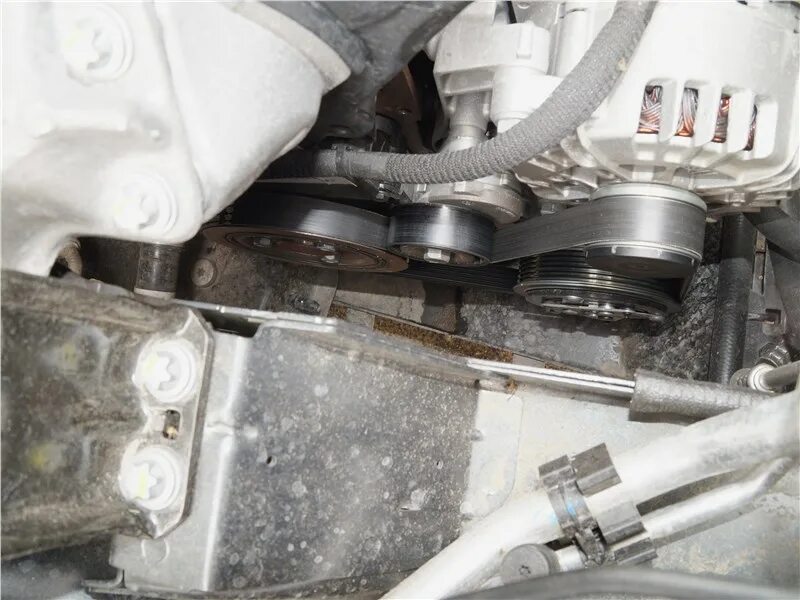 Замена грм на пежо 408 ec5. Замена ремня генератора пежо 408 своими руками. Грм пежо 408 дизель. Замена ремня генератора пежо 408. Замена ремня пежо 408.
