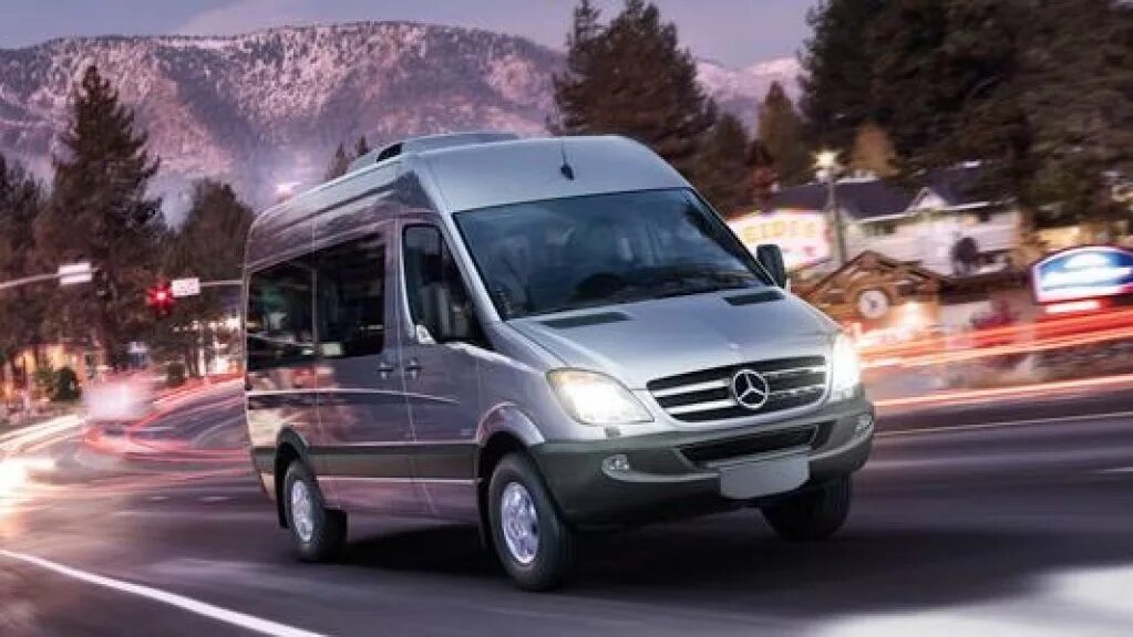 Пассажирские перевозки г. Mercedes Sprinter. Mercedes Sprinter пассажирский. Mercedes Benz Sprinter Passenger van 2023. Mercedes Benz Sprinter Passenger van.