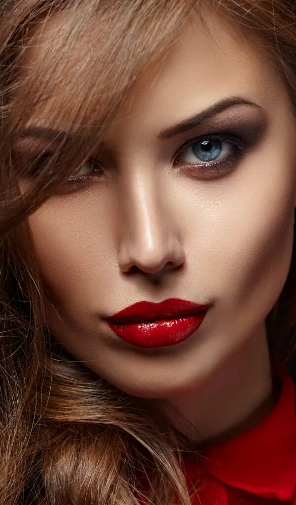 Губы алые щеки алые. Красивые губы. алые губы. губы девушки. красные губы.