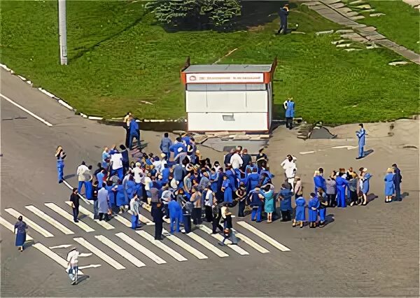 Ппо тольятти. Ген директор автоваза. Костюм работника автоваза. Карагин автоваз. Карагин автоваз.