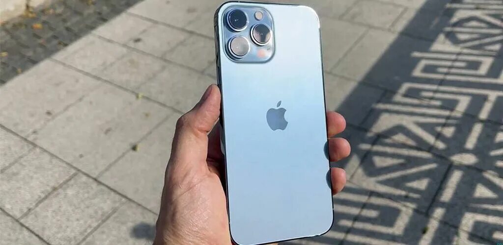 Небесный айфон 13. Айфон айфон 13 Промакс. Apple iphone 13 Pro Max 256 ГБ. Iphone 13 Pro Max 128gb голубой. Iphone 13 Pro Max вживую.