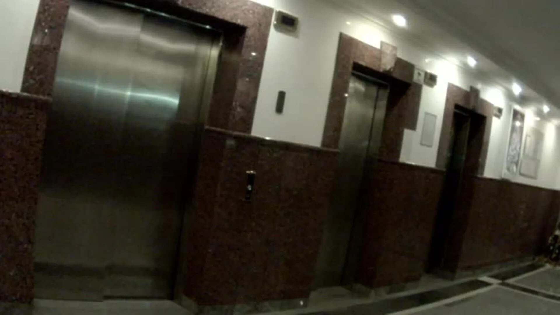 Алые паруса ЖК лифт. ЖК Алые паруса трагедия в лифте. ЖК Алые паруса лифт провалился.