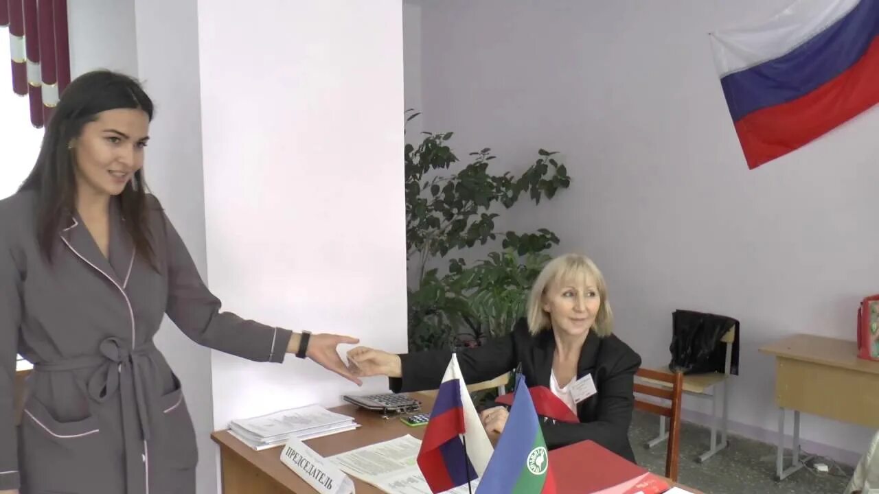 Мировые судьи черкесска. Мировой судья джанкезов черкесск. Начальник образования города черкесска. Черкесск ул ворошилова 24. Судьи города черкесск.