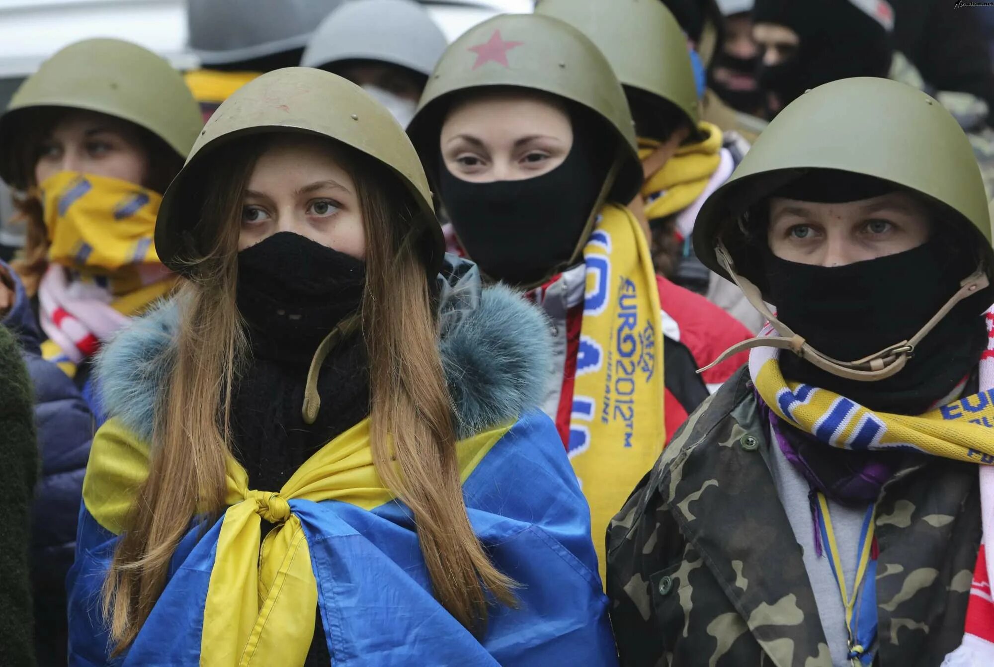 Бандеровцы на Майдане 2014. Майдан дети. Майдан на Украине в 2014 дети. Украинские нацисты на Майдане. Патриотический майдан