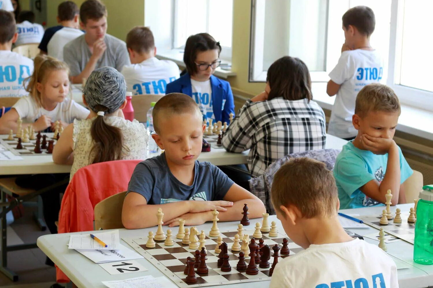 Чаепитие одноклассников в школе 6 букв. Шахматы праздник. шахматы чаепитие. чаепитие в мытищах. фестиваль чаепитие в мытищах.