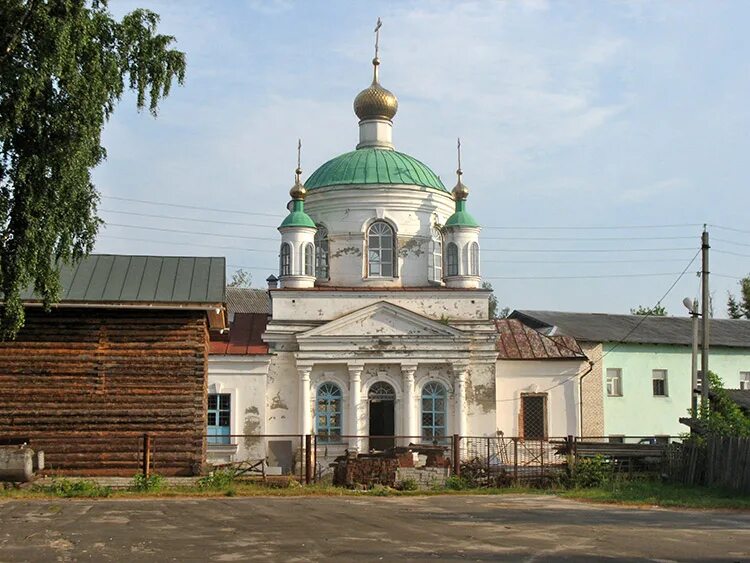 Погода в урене сегодня. Храм трех святителей Урень. Город Урень Церковь. Урень достопримечательности. Церковь в Урене Нижегородская область.