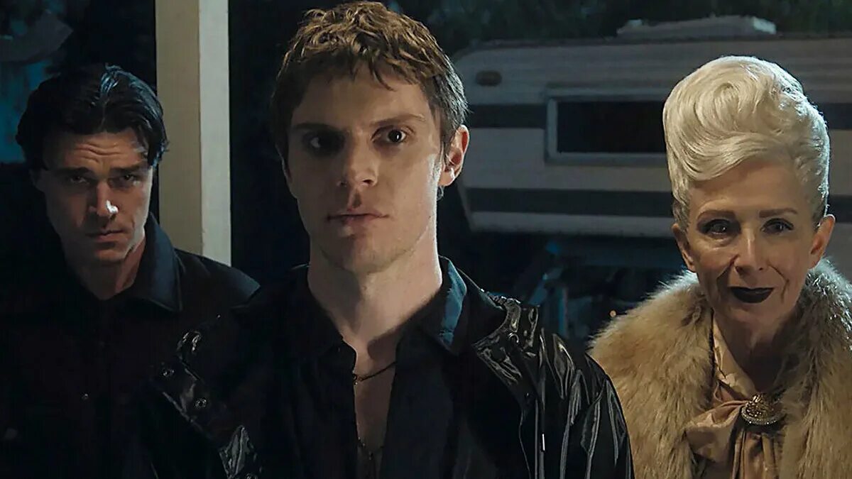 Аиу священник. Аиу мэделин. American horror story subtitles watch. Финн уиттрок аиу 1984. American horror story subtitles watch.