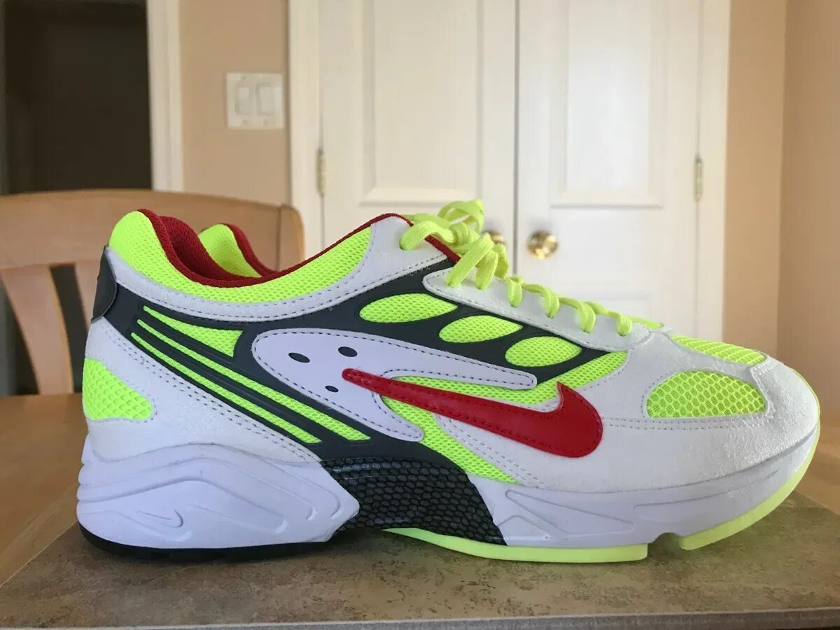 Nike Nike Air Ghost Racer at5410-100. Nike Air Ghost Racer. Nike Racer Yellow. Кроссовки найк 2019 года мужские. Аира 2019