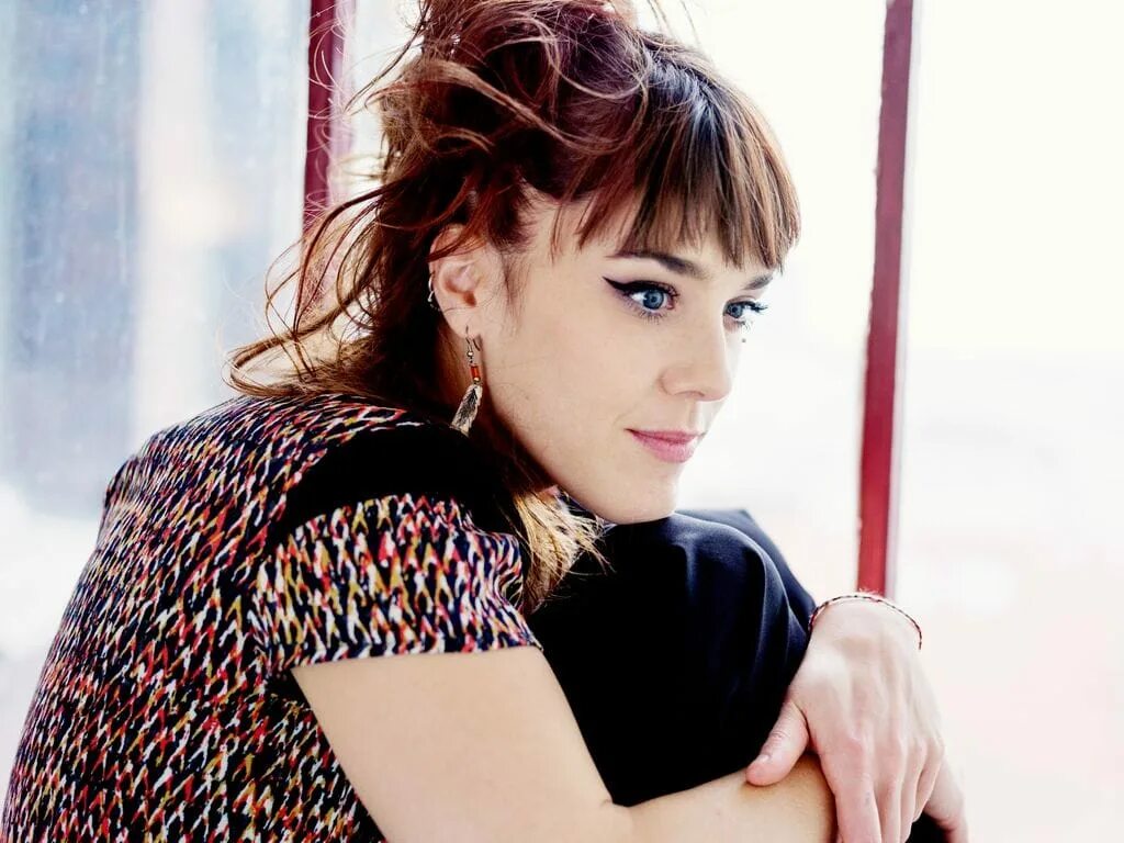 Zaz группа. Французская певица zaz. Изабель жеффруа zaz. Певица изабель жеффруа. Заз французская.