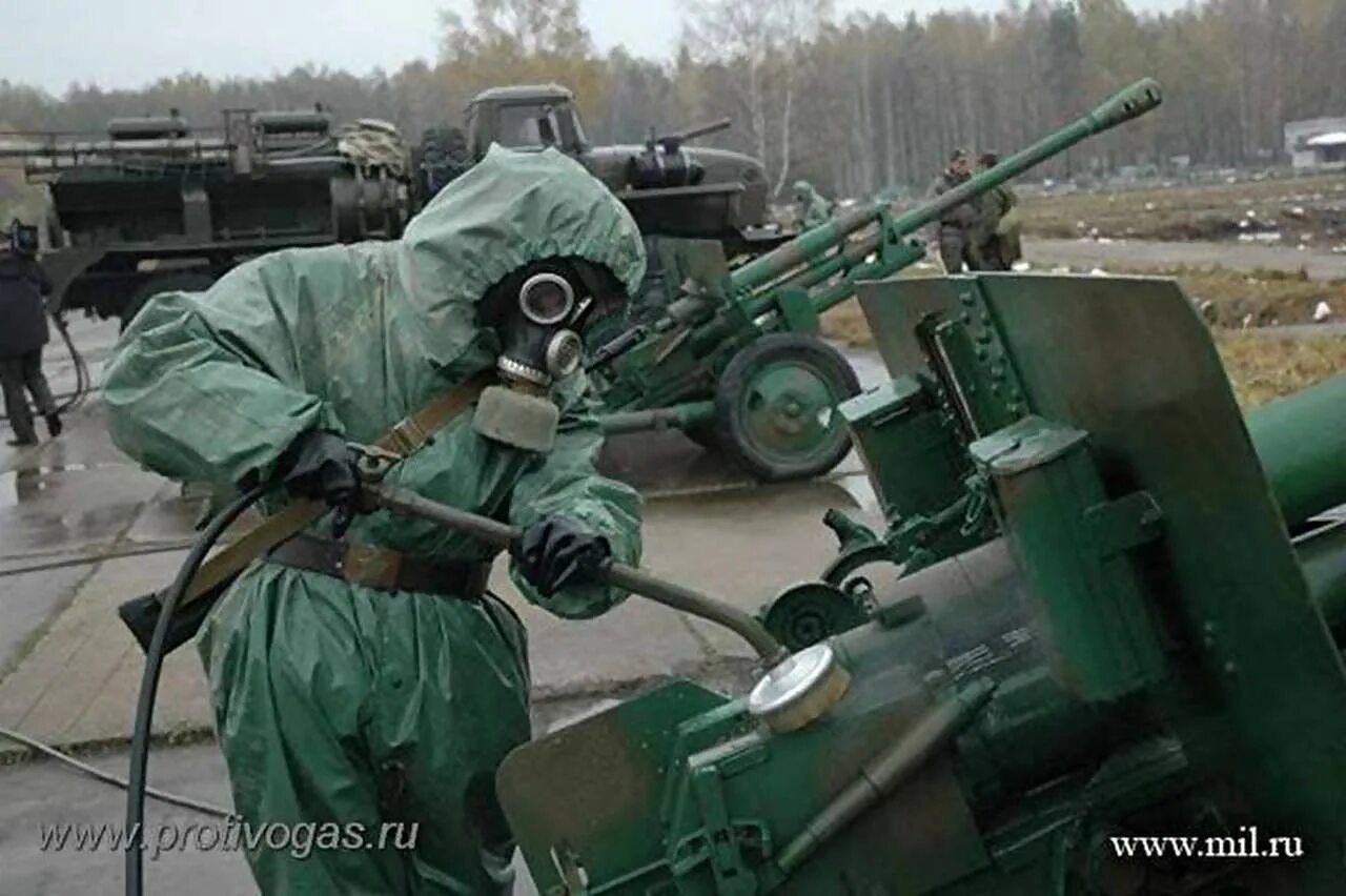 Специальная обработка вооружения и техники. Дезактивация Чернобыля. РХБЗ дезактивация. Чернобыль химзащита. Спецобработка РХБЗ.