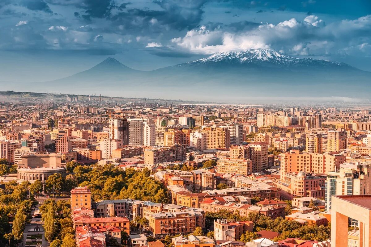 Ереван фото города. Ереван армения город 2022. Вид на арарат из еревана. Гора арарат. City armenia.