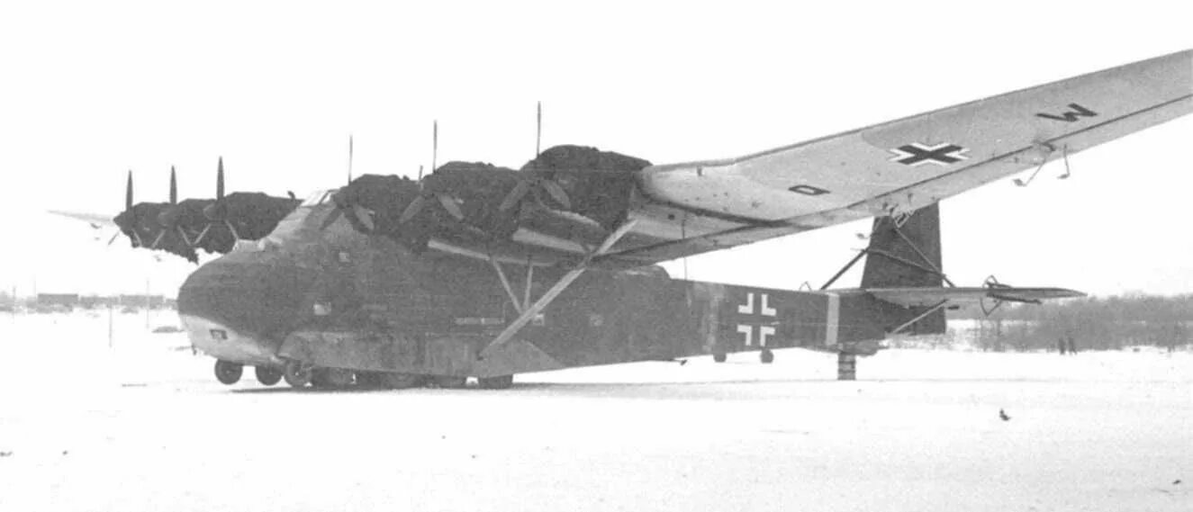 Messerschmitt gigant. Messerschmitt me.323 gigant. транспортный самолет messerschmitt me-323 gigant. messerschmitt me 323 гигант. me323.