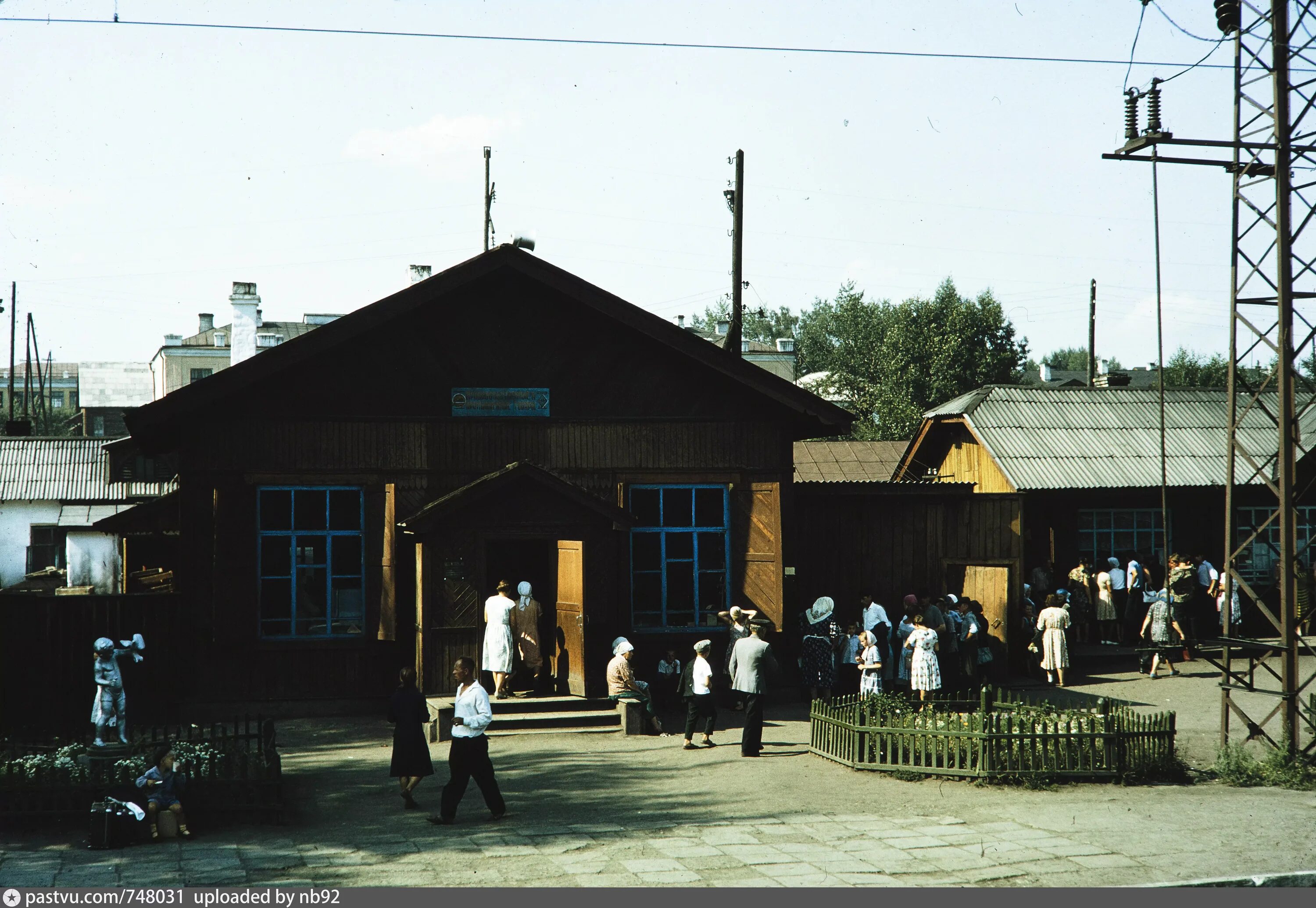 Канск енисейский расписание. Канск-Енисейский станция. ЖД вокзал Канск. Железнодорожный вокзал Канск-Енисейский. Канск-Енисейский станция переходы.