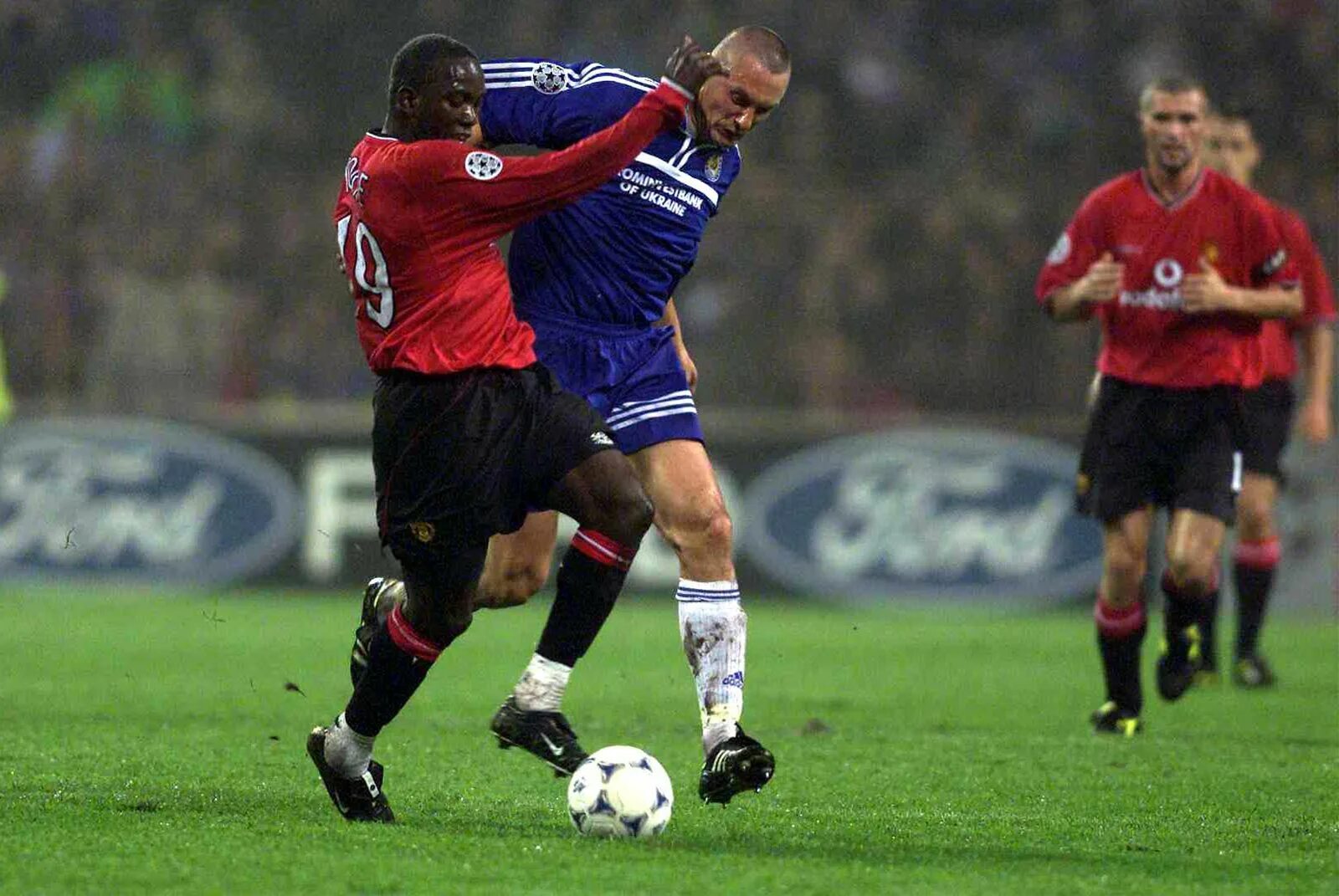 Футболисты киева. Состав динамо киев лига чемпионов. Артем милевский и александр алиев. Киевское динамо самые лучшие игроки. Виктор цыганков футболист.