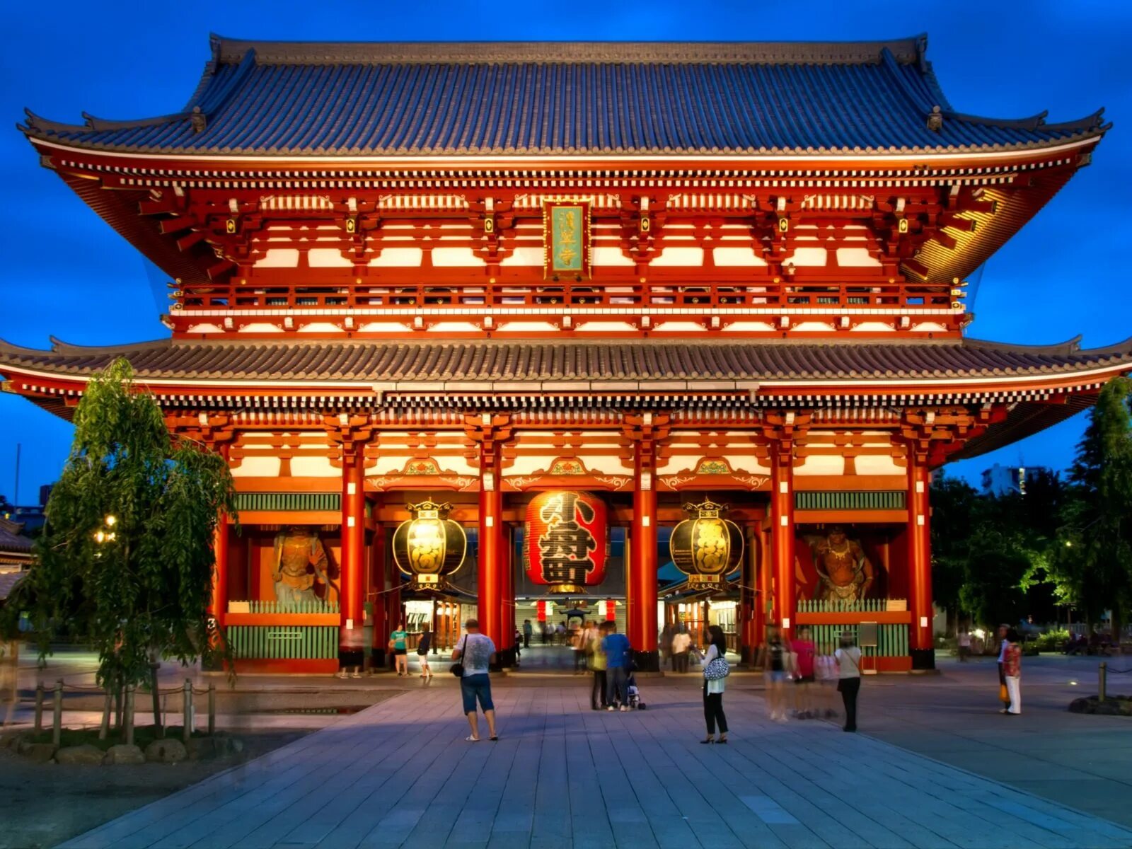 Какие основные достопримечательности. Храм Сэнсодзи в Токио. Япония Токио храм Асакуса. Храм Асакуса Каннон в Токио. Храм Сэнсо-дзи в Японии.