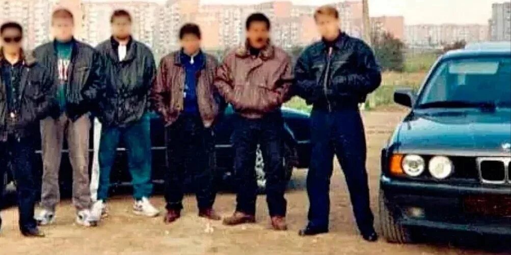 Опг москвы. Бандиты 90 ореховская группировка. опг 90х россии ореховская. 90е опг. криминальная россия опг 90-х.