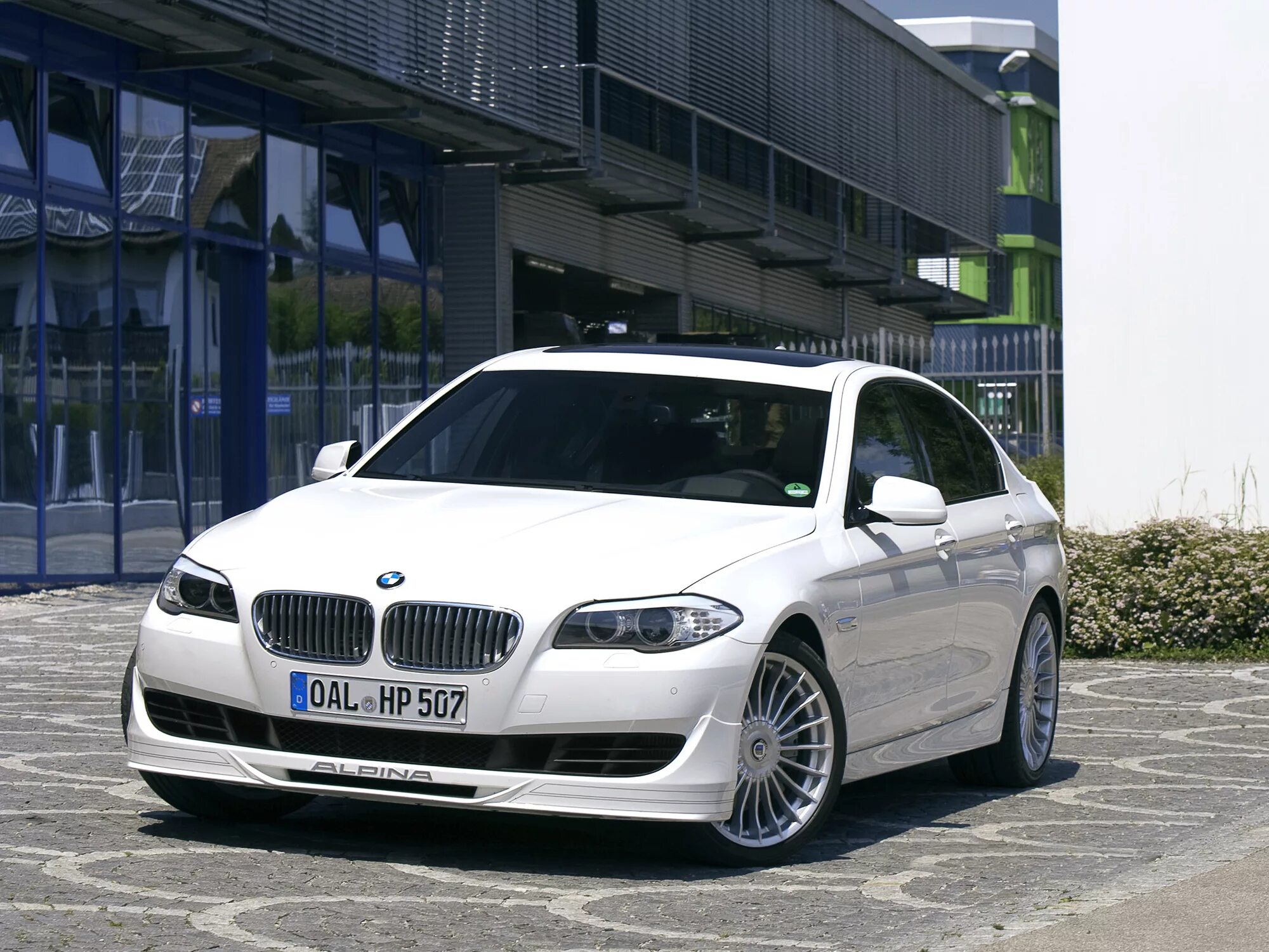 Alpina машина марка. Bmw m5 f10 alpina. Bmw alpina b5. Bmw 5 альпина. B f 10.