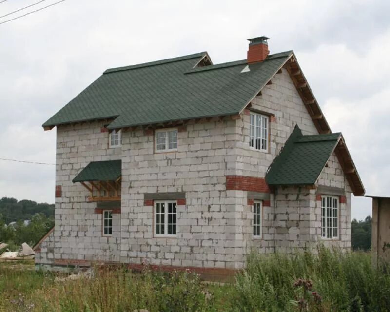 дом из газоблока. дом пеноблок. дом из пеноблоков под отделку. дом пеноблок. фасад дома из газобетона.