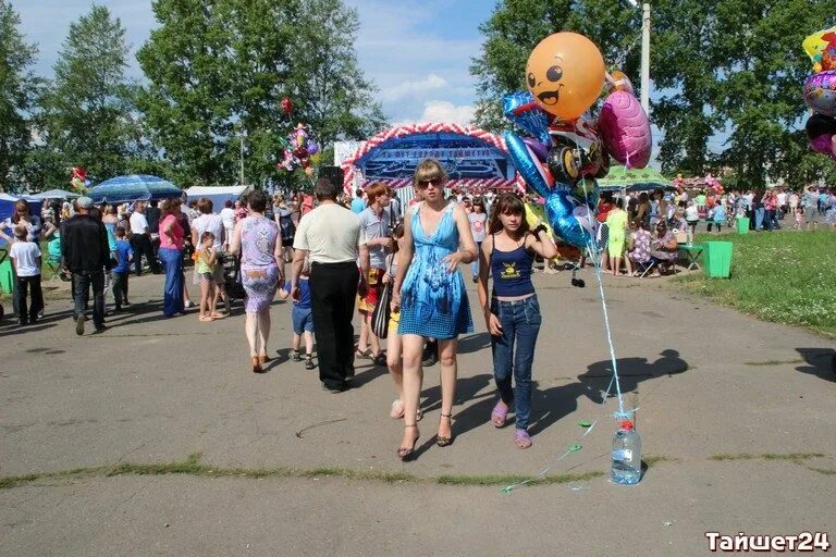 День города Тайшет. Тайшет площадь Юбилейная. Погода Тайшет. Тайшет фотографии города. Погода в тайшете на завтра