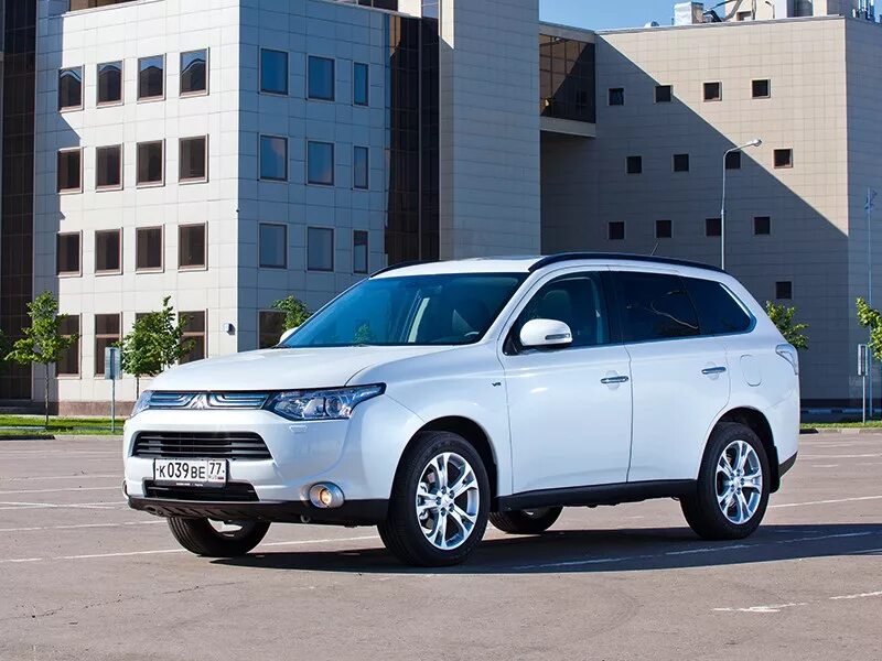 Mitsubishi outlander 3 поколение рестайлинг. мицубиси аутлендер 3. Mitsubishi outlander 2014. Mitsubishi outlander 06. Mitsubishi outlander 3.