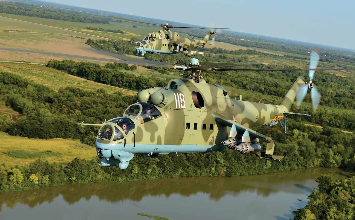 Вертолет "ми-24а". Ми-24 крокодил. Ми-24 армейский ударный вертолёт. Военный вертолёт ми 24.