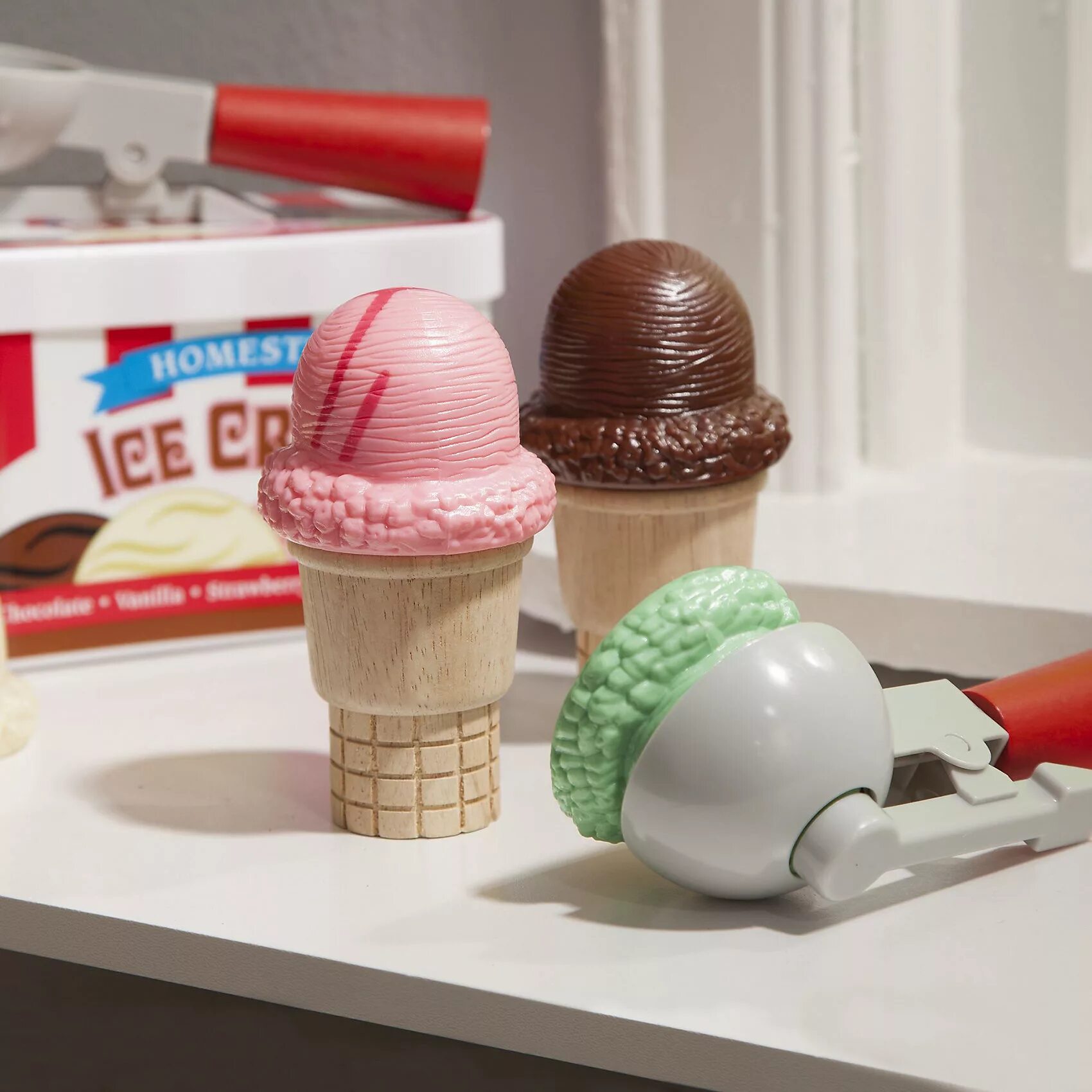 Включи про мороженое. Melissa&Doug набор для приготовления мороженого. Melissa & Doug набор мороженое. Melissa Doug магазин мороженого. Ice Cream набор для приготовления мороженного.