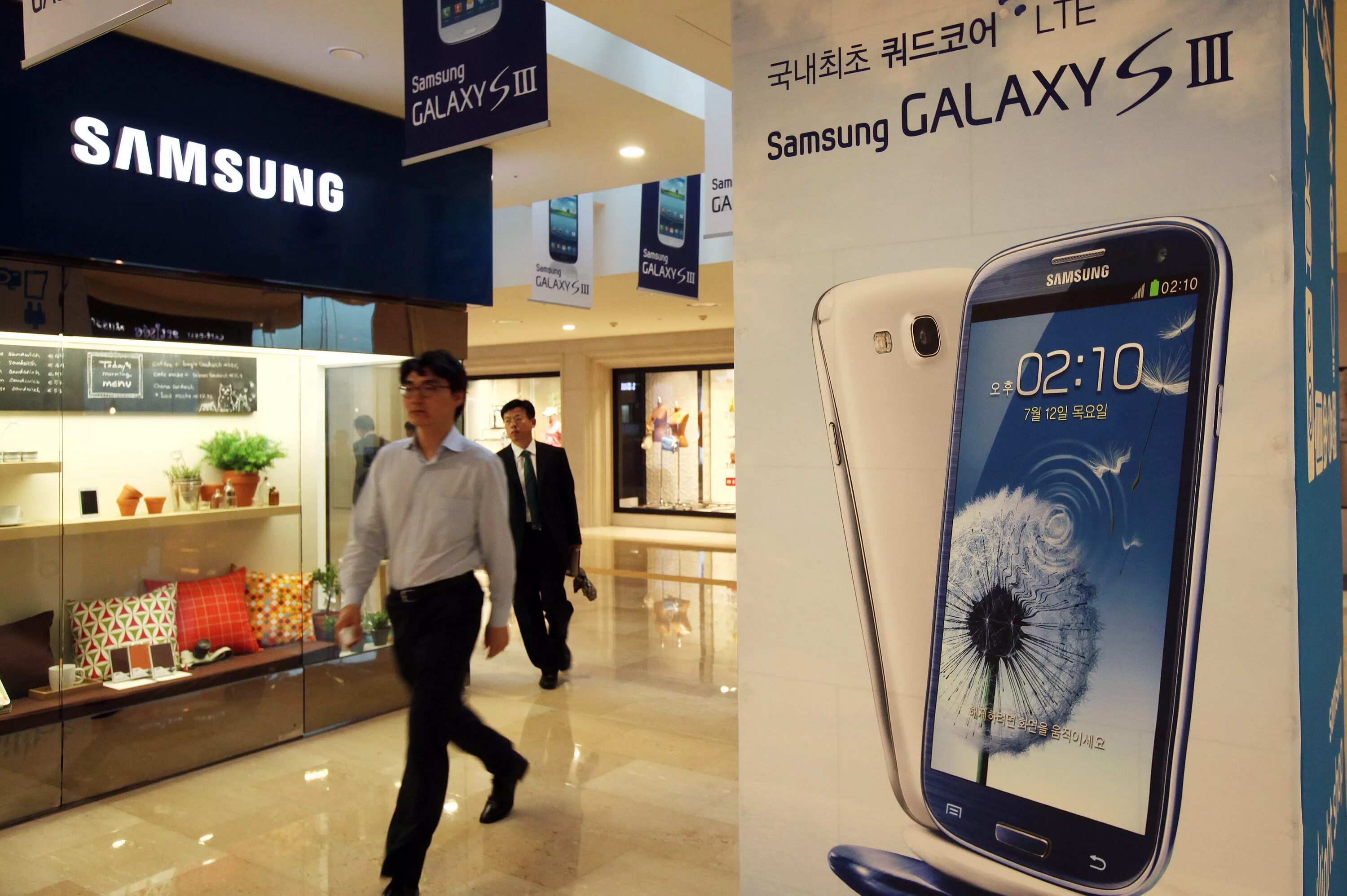 Samsung comment. Самсунг компания. производителей фирмы samsung. samsung производитель. samsung electronics производители сотовых телефонов.