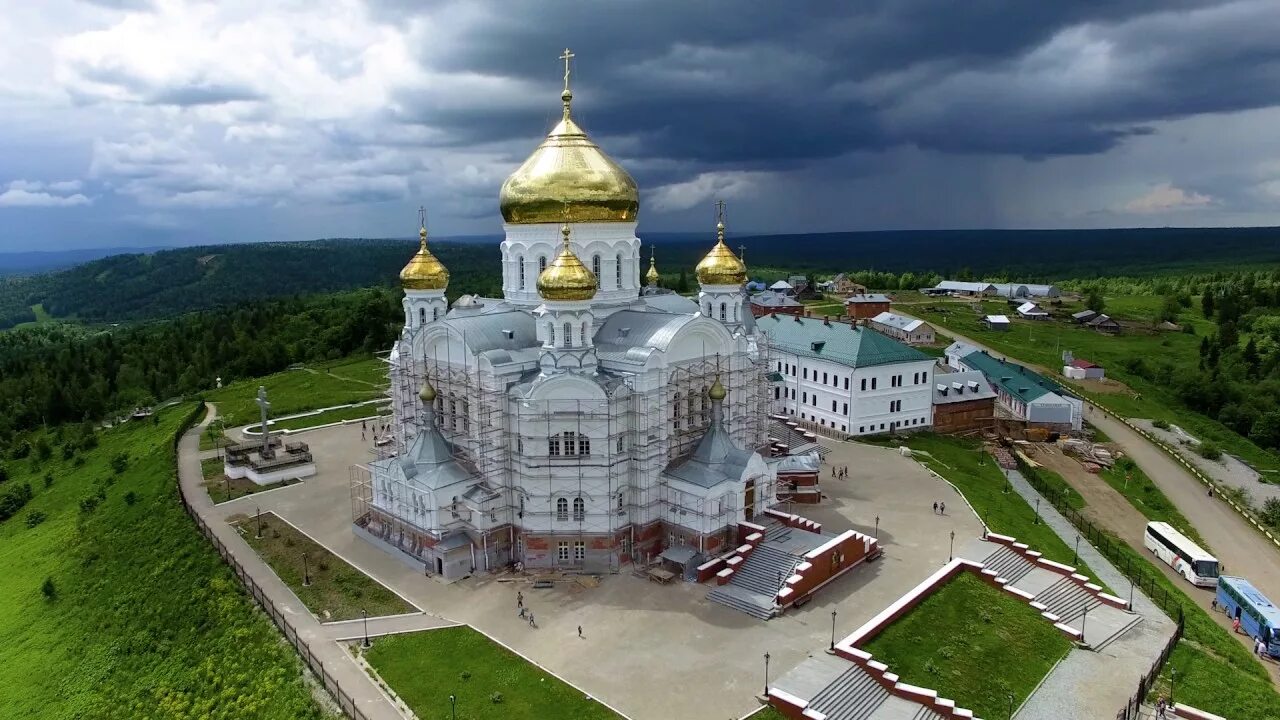 Белогорский Николаевский монастырь Пермь. Белогорье Пермь монастырь. Белогорский мужской монастырь Пермский край. Свято Николаевский монастырь Пермский край.