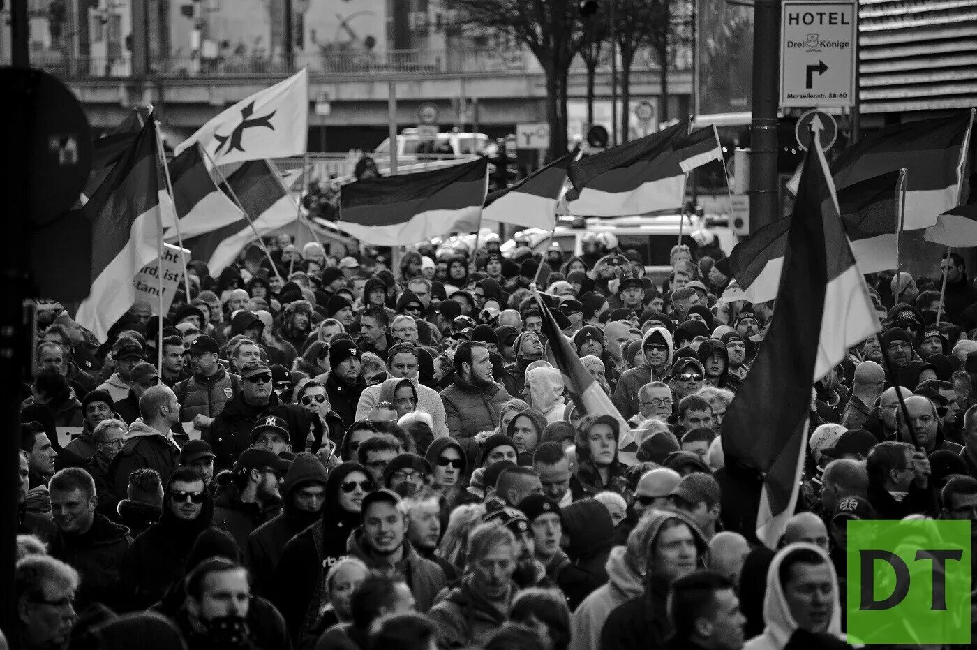 Митинги в Германии. Протесты в Германии. Протесты в России. Жители Германии.