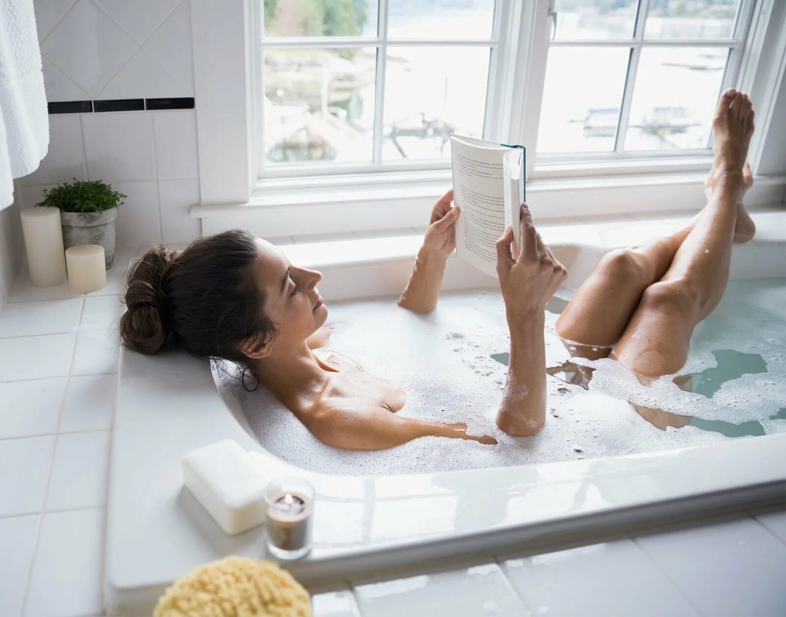 Утренняя ванна. Дети в ванной комнате. Фотосессия в ванной. Забавные ситуации. Фотосессия в ванной комнате.