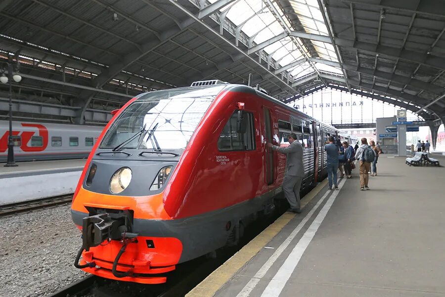 электричка калининград зеленоградск. электропоезд ласточка калининград светлогорск. поезд ласточка калининград. новые электрички калининград. электропоезд ласточка калининград светлогорск.