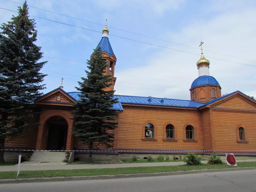 Струги красные. Струги красные храм Успения Пресвятой Богородицы. Струги-красные Псковская область храм. Церковь Успения Струги красные. Храмы Струги-красные район Церковь Успения Пресвятой Богородицы.