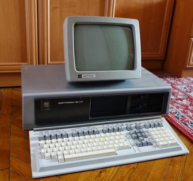 Как назывались первые компьютеры в ссср. Электроника МС 0585. Электроника - 85(мс0585). ЭВМ электроника МС 0511. Электроника МС 6102.