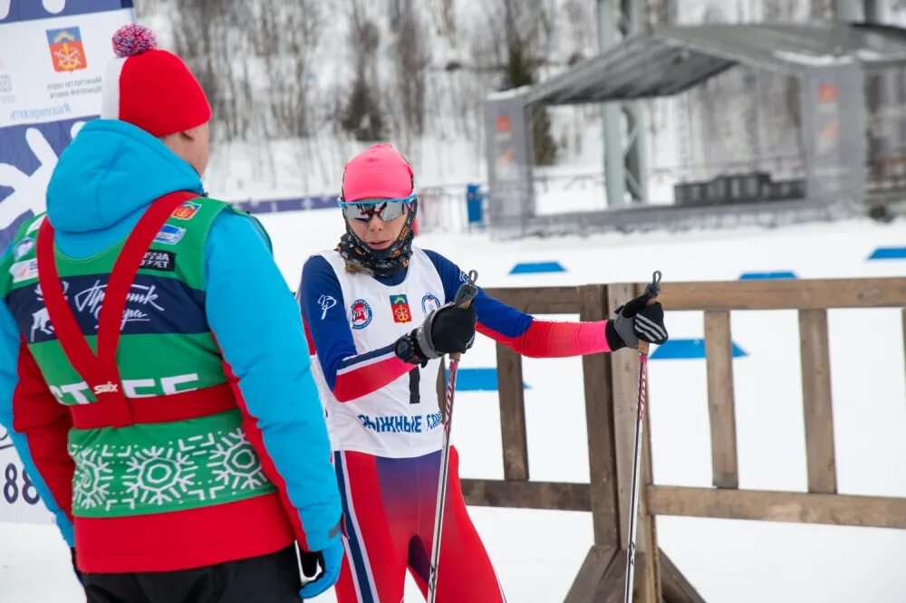 Календарь лыжных гонок россия 2024. Горнолыжный спорт. Лыжники любители. Лыжи спорт. Лыжник фото.