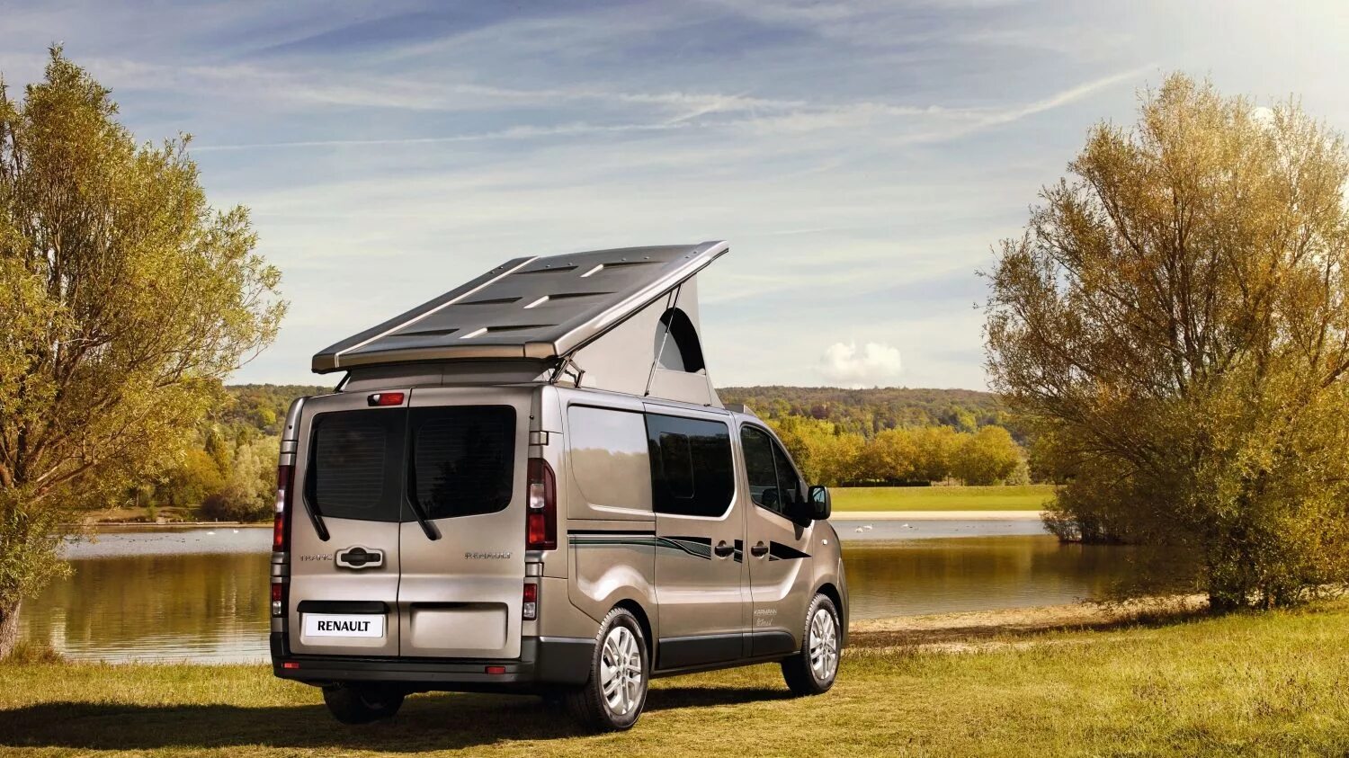 Renault Trafic Camper. Renault Master Camper. Рено трафик автодом. Рено мастер автодом.