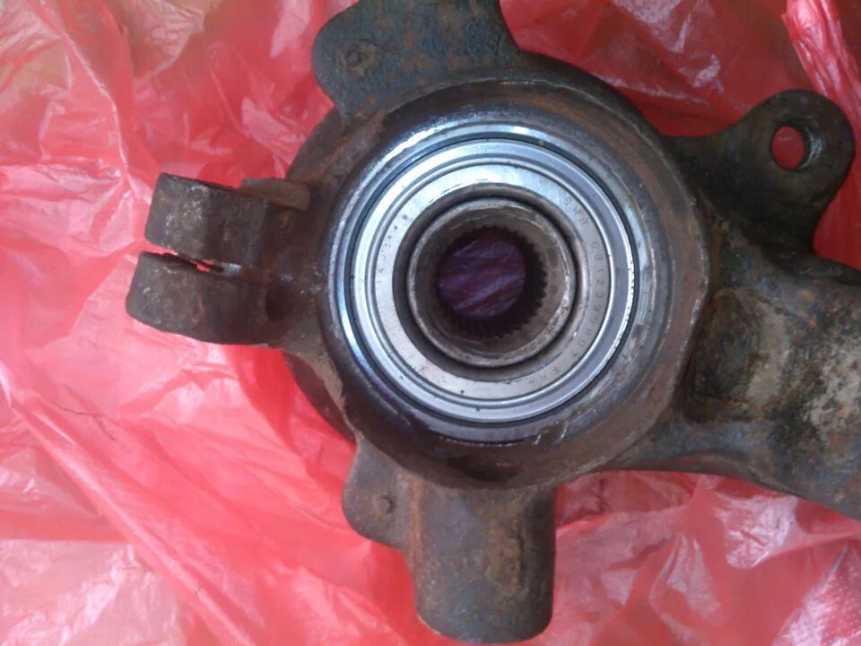 Ступица ауди 80. Передний подшипник ауди 80. Ступица ауди 80 б3. Vkba5314 skf. Ауди 80 б3 передние ступицы.