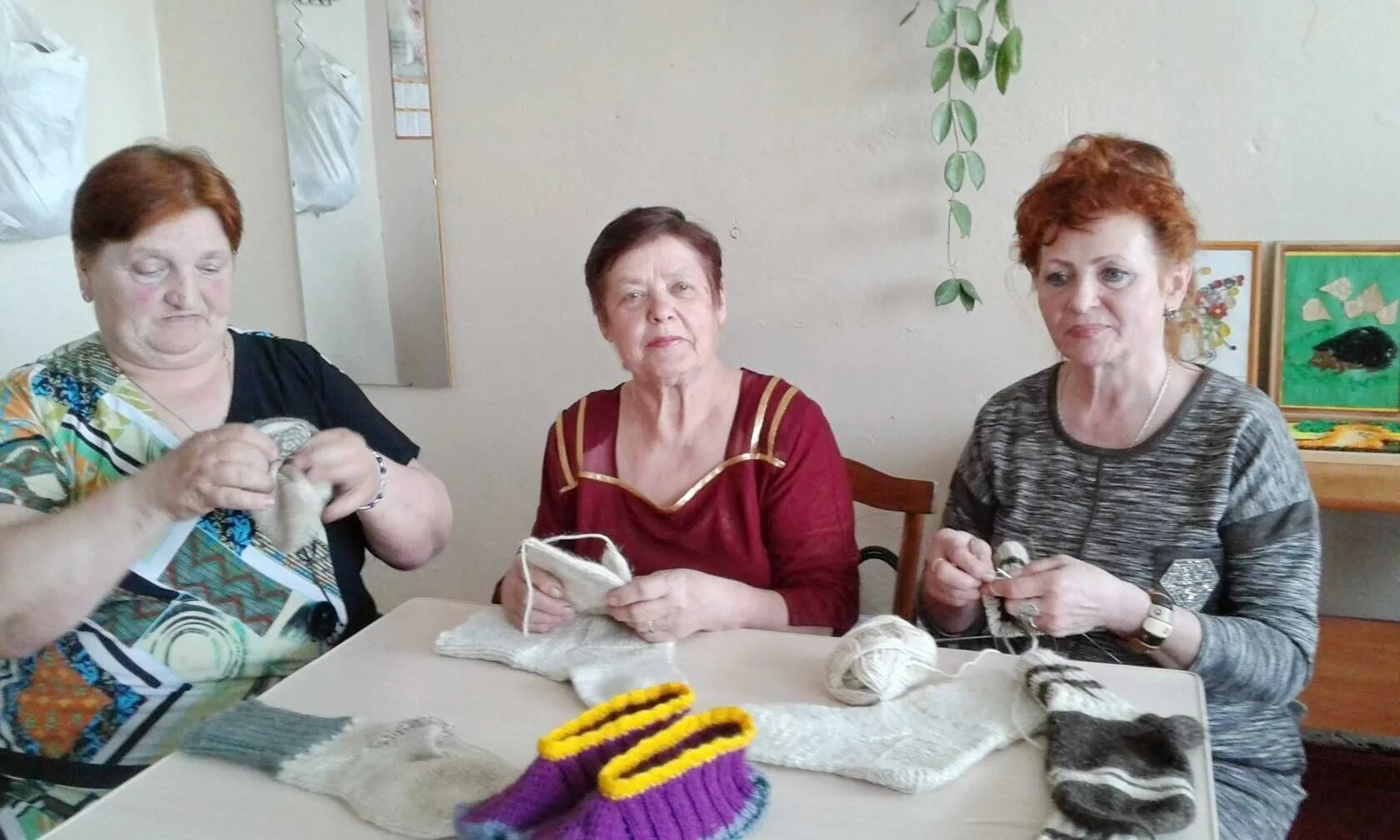 Центр дневного пребывания граждан пожилого возраста и инвалидов. Центр социального обслуживания пожилые люди. Социальная реабилитация пожилых. Центр социального обслуживания пожилые люди. Социальное обслуживание на дому.