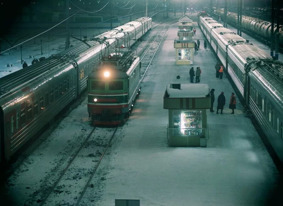 Иранский ночной поезд. Реклама в поездах. Поезд Ижевск Москва фото. Спб ижевск поезд