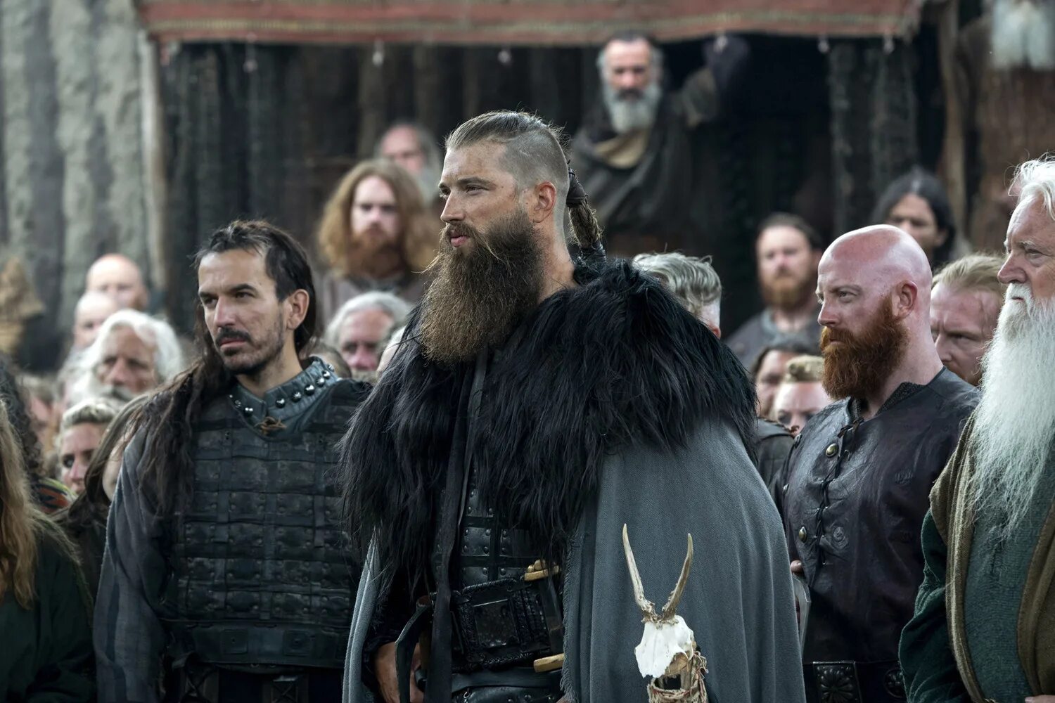 Викинги бьерн 6 сезон. Кэтрин уинник викинги и рагнар. Викинги даты выхода 6. Сериал викинги 6 сезон уббе. Викинги бьерн и ингрид.