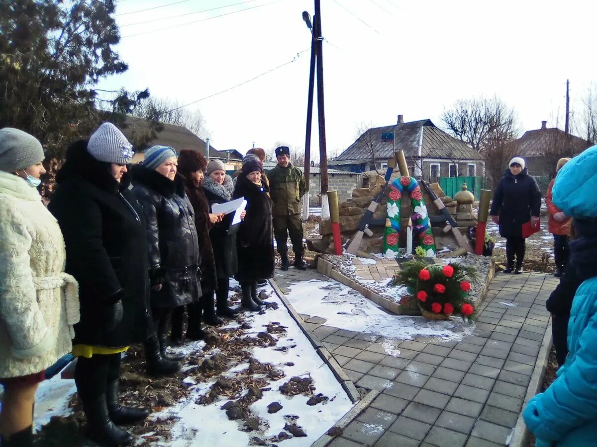 Погода в чернухино. Чернухино ЛНР. Чернухино-Дебальцевская операция. Чернухино школа 22. Чернухино годовщина освобождения 2023 год.