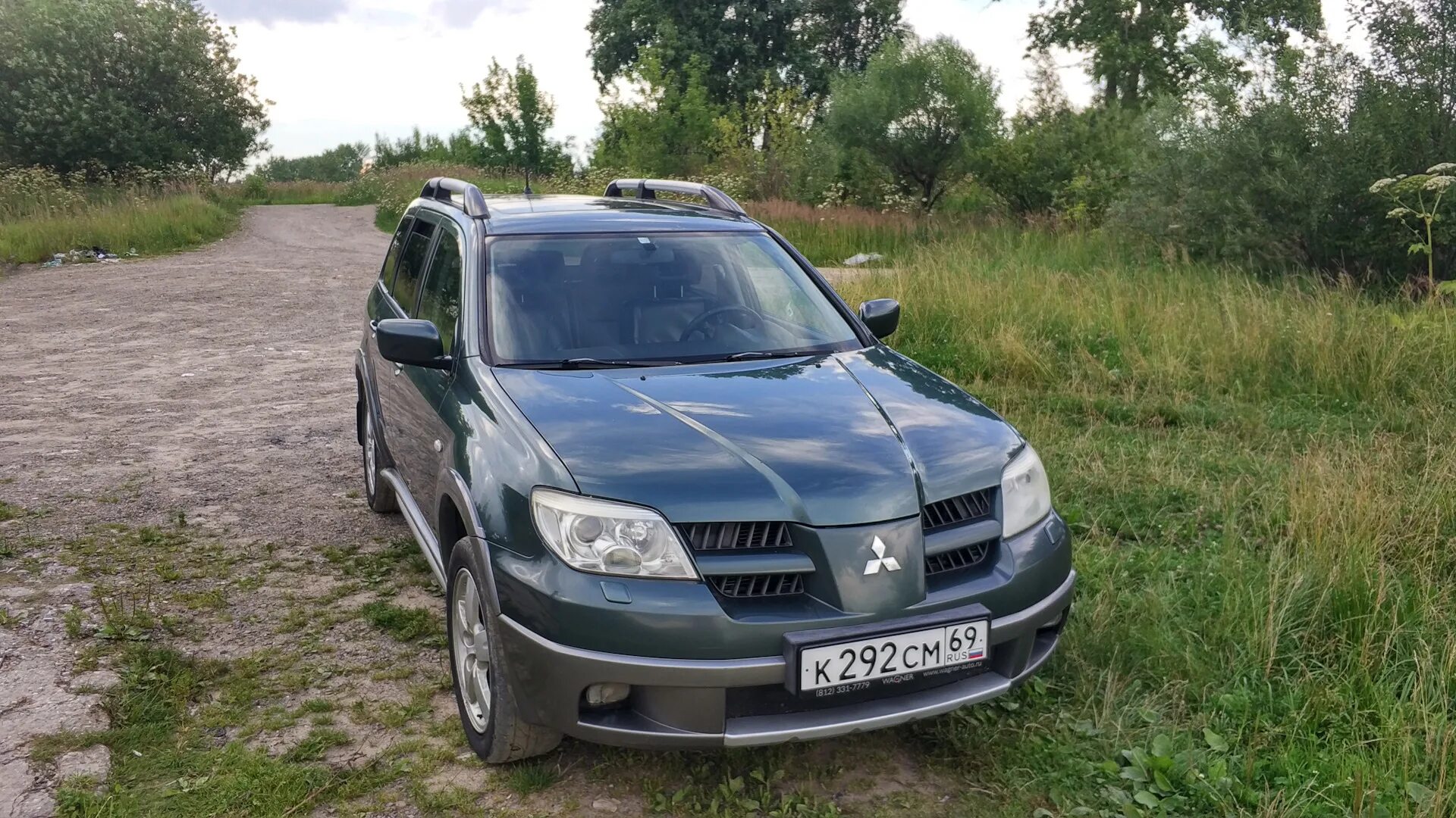 Mitsubishi outlander первое поколение. Аутлендер 1 поколения. Mitsubishi Outlander 1 поколение Tuning. Мицубиси Аутлендер 1 поколения. Аутлендер 1 2.4.