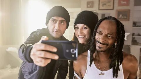 Old Navy: Snoopin' Around featurig Snoop Dogg DAILY COMMERCIALS.