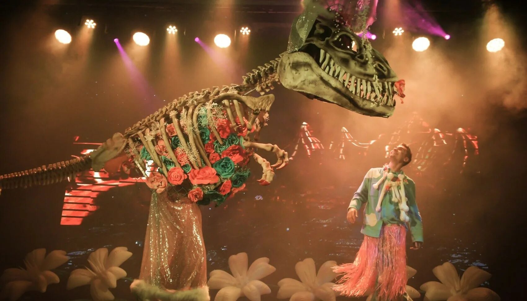 Лунозавр спектакль спб. Театр будущего тайна лунозавра. театр будущего лилии тим шоу-спектакль -тайна лунозавра. тайна лунозавра спб. шоу спектакль тайна луназавра спб.