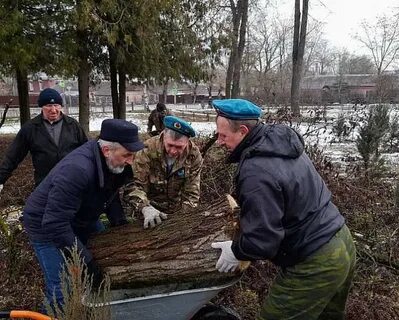 Глава принял участие в субботнике